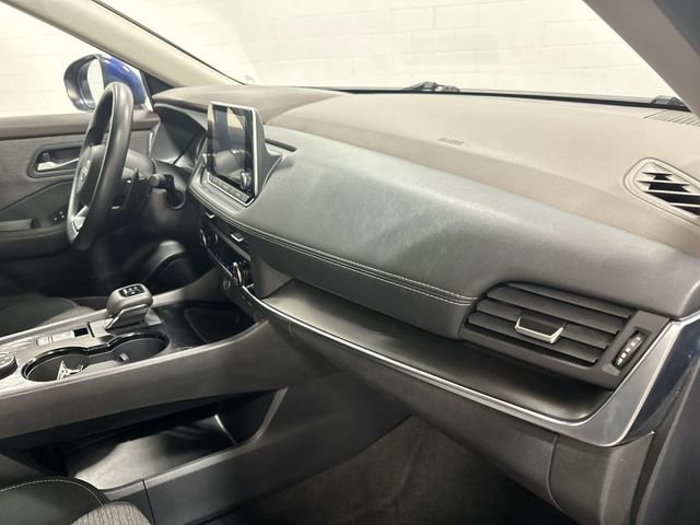 Used 2023 Nissan Rogue SV image 25