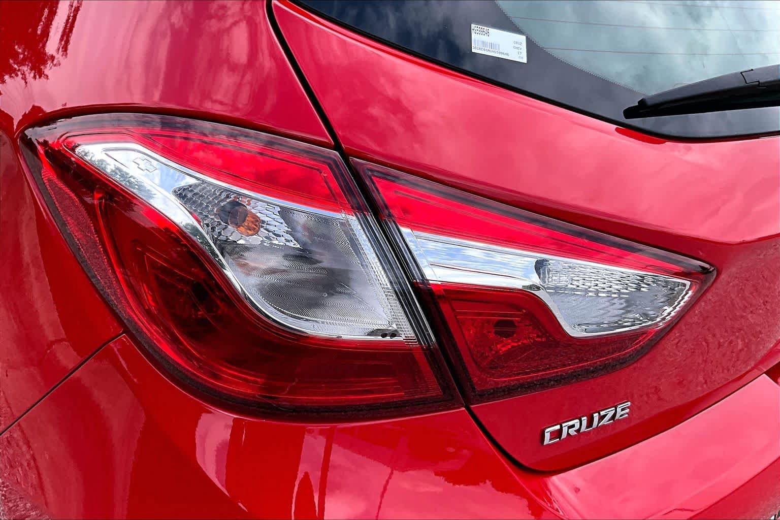 Used 2017 Chevrolet Cruze LT w/ Convenience Package FWD image 28