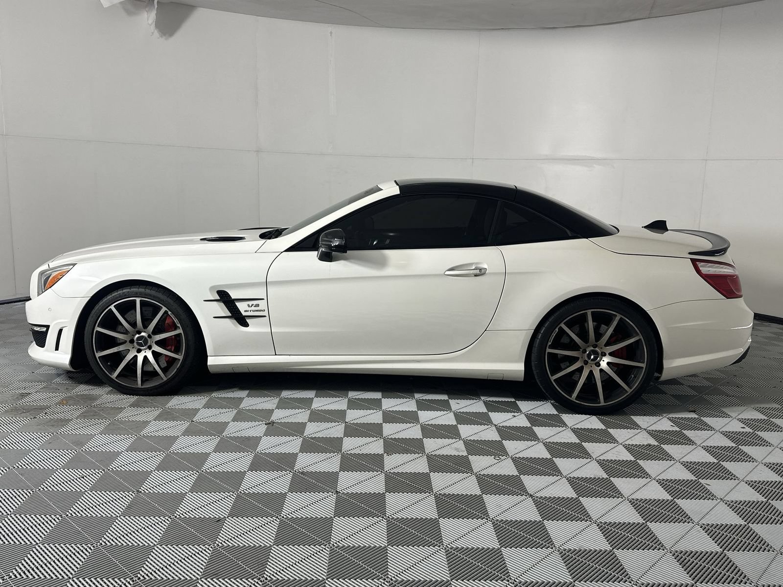 Used 2016 Mercedes-Benz SL 63 AMG image 5
