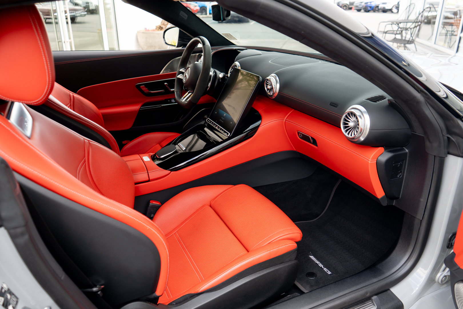 Used 2022 Mercedes-Benz SL 63 AMG 4MATIC image 29