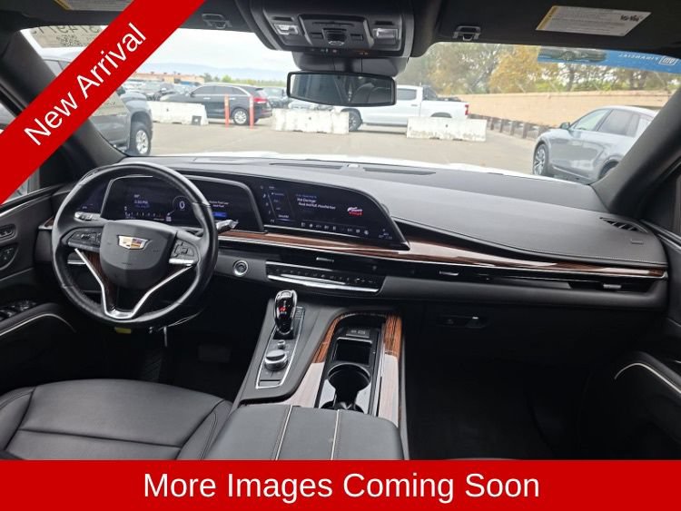 Used 2024 Cadillac Escalade ESV Luxury RWD image 11