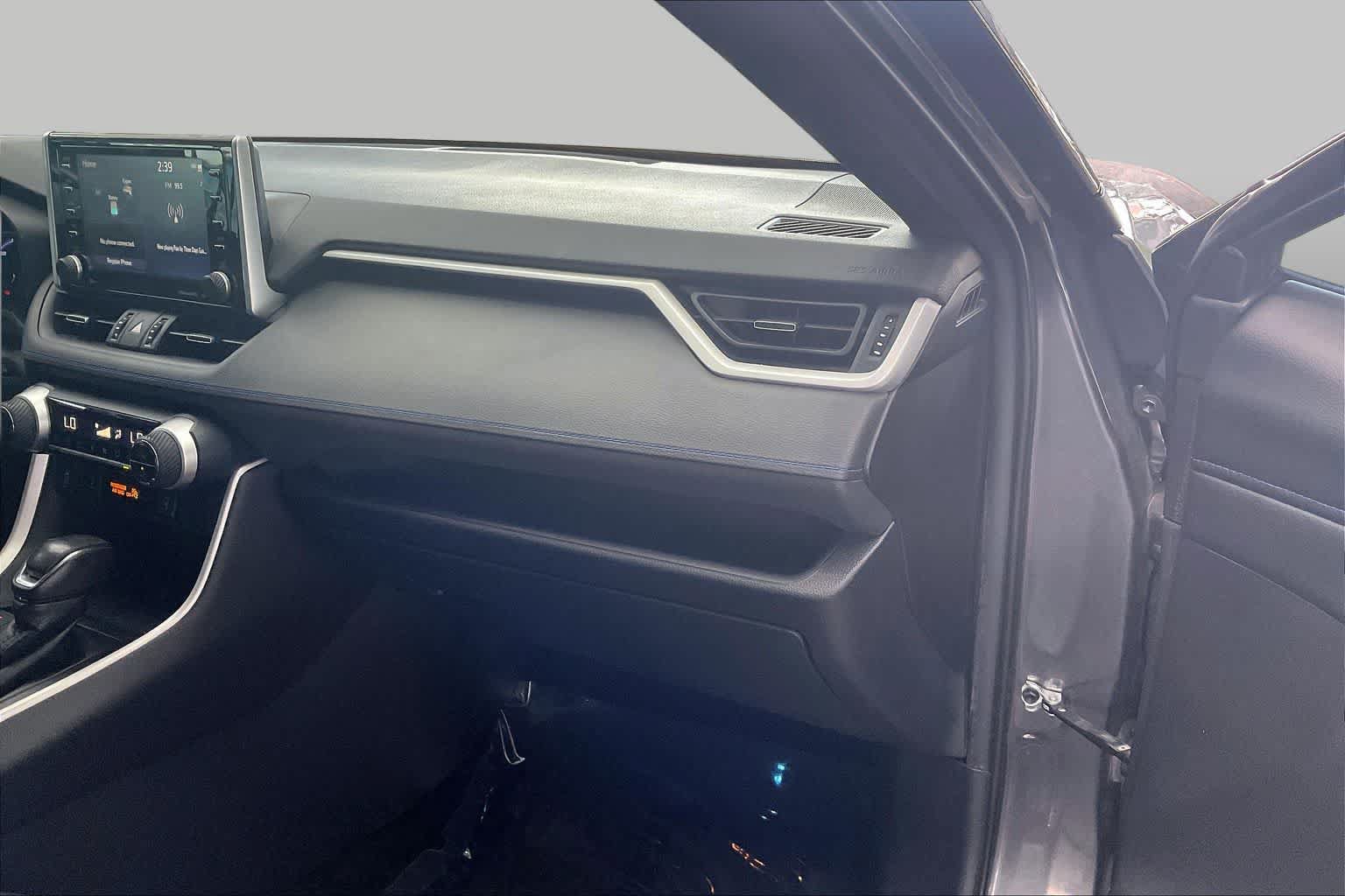Used 2021 Toyota RAV4 XSE AWD/4WD image 19
