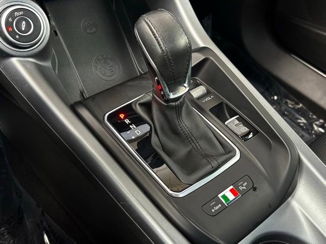 Used 2024 Alfa Romeo Tonale Veloce AWD/4WD image 17