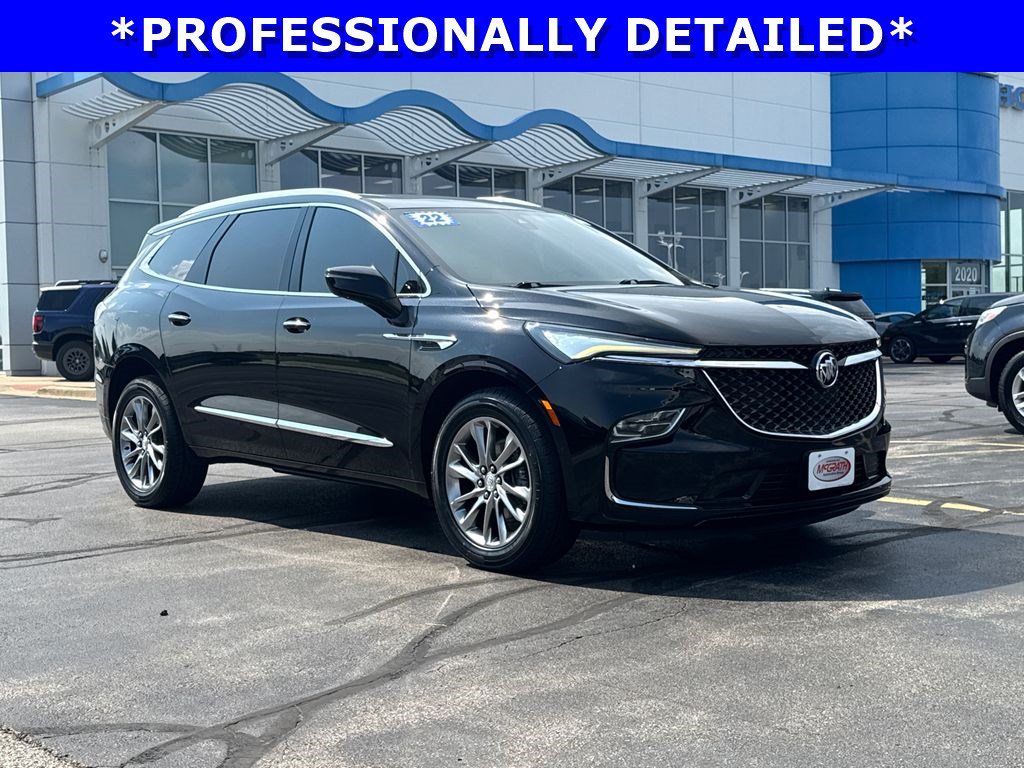 Used 2022 Buick Enclave Avenir w/ Avenir Technology Package AWD/4WD image 3