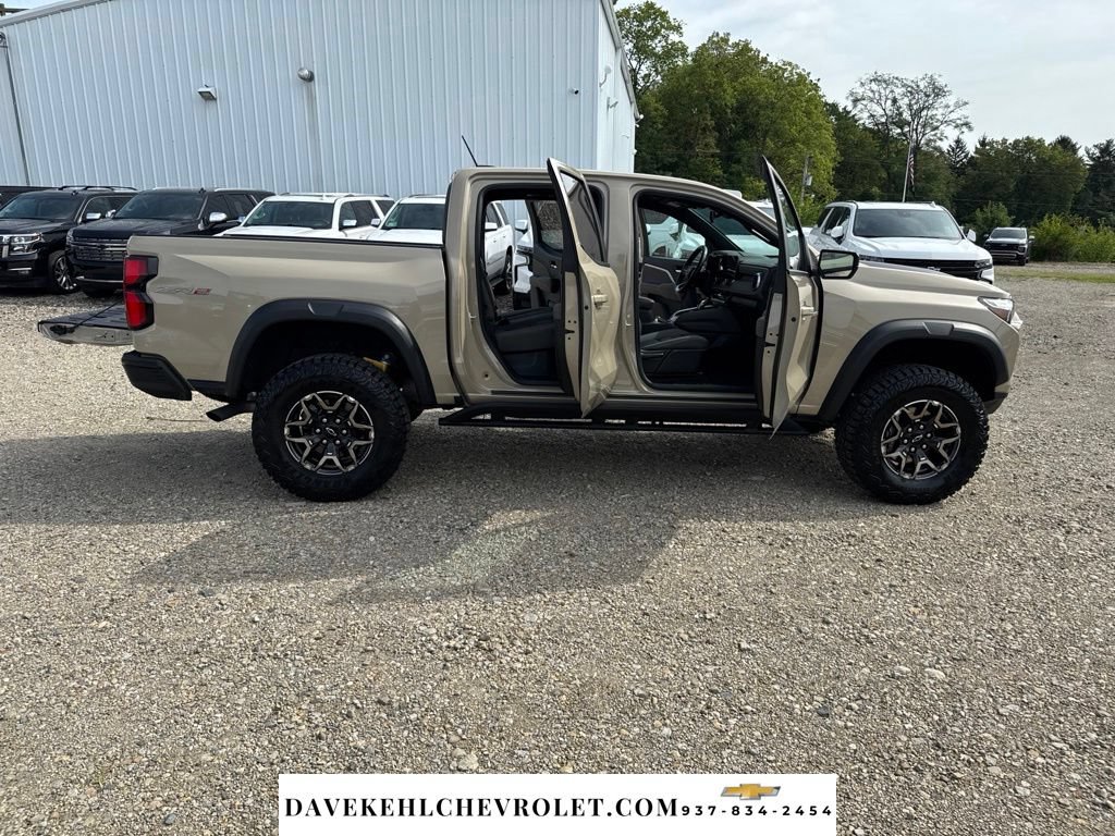 Used 2024 Chevrolet Colorado ZR2 AWD/4WD image 29