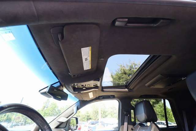 Used 2016 Cadillac Escalade Platinum image 31