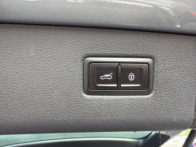 Used 2019 Bentley Bentayga AWD/4WD image 10