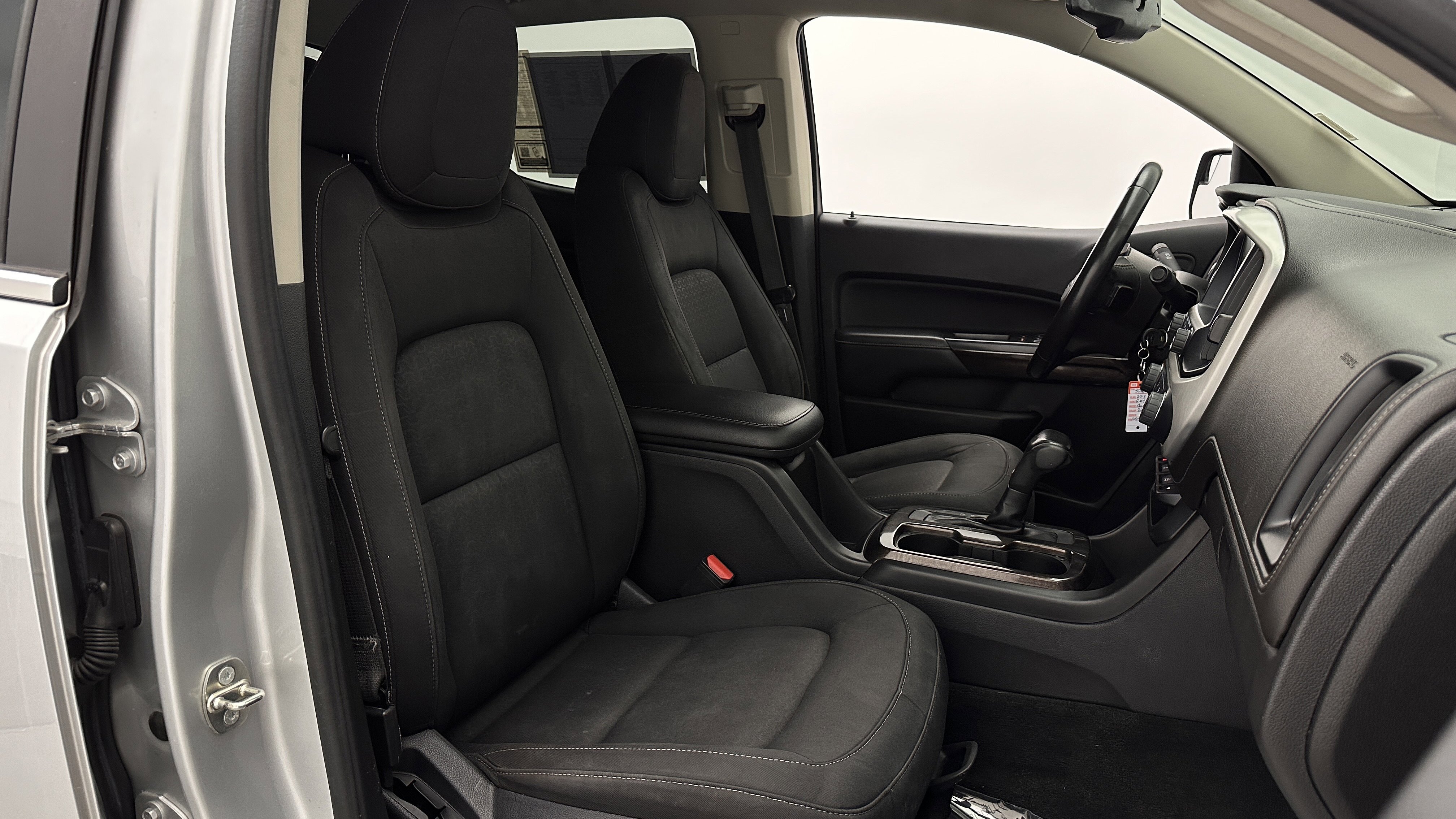 Used 2018 GMC Canyon SLE w/ SLE Convenience Package image 33