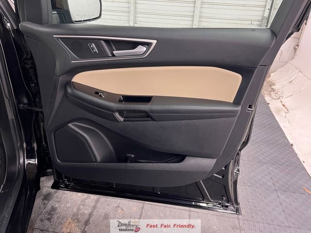 Used 2020 Ford Edge SEL w/ Convenience Package image 38