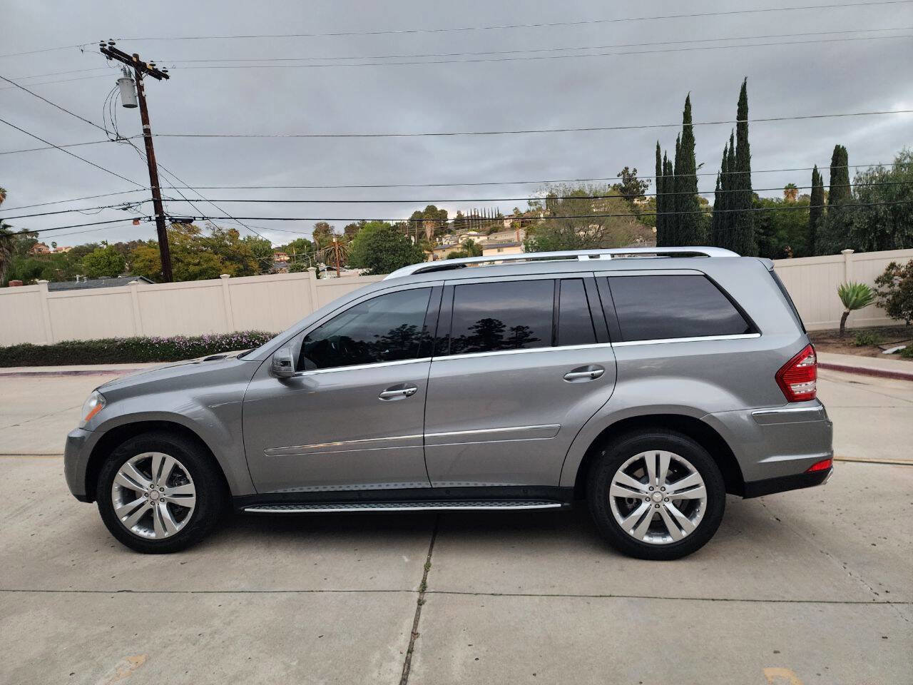 Used 2012 Mercedes-Benz GL 450 4MATIC image 5