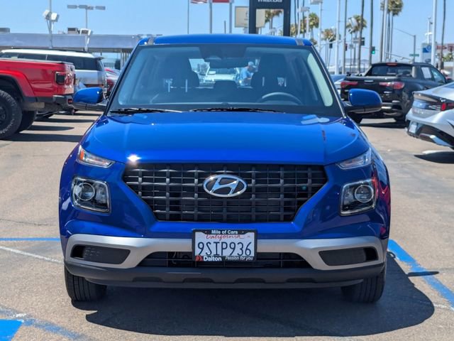 Used 2025 Hyundai Venue SE image 2