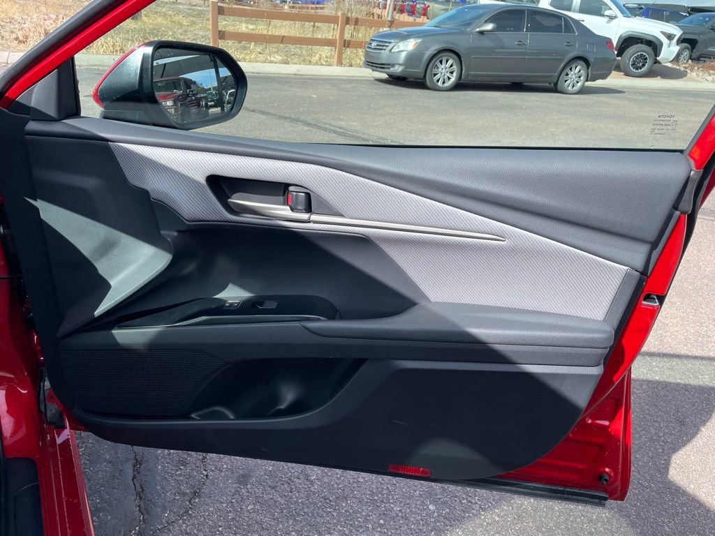 New 2025 Toyota Camry SE w/ Multimedia Upgrade Package image 31