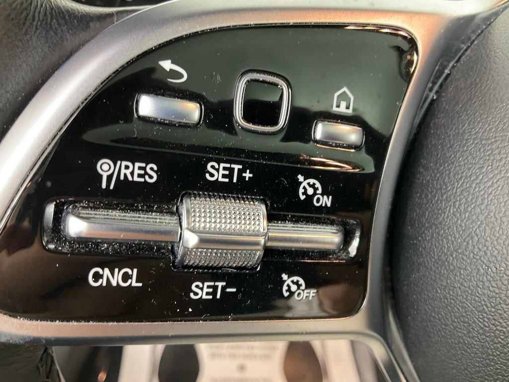 Used 2023 Mercedes-Benz GLB 250 4MATIC image 17