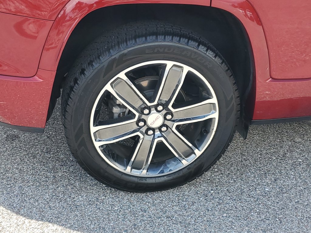 Certified 2019 GMC Acadia Denali w/ Technology Package FWD image 8
