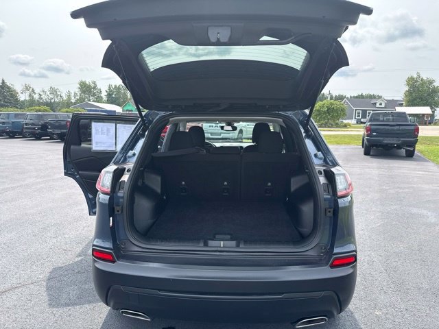 Used 2022 Jeep Cherokee Latitude AWD/4WD image 40