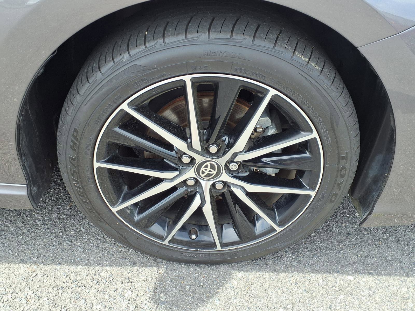Used 2024 Toyota Camry SE FWD image 11