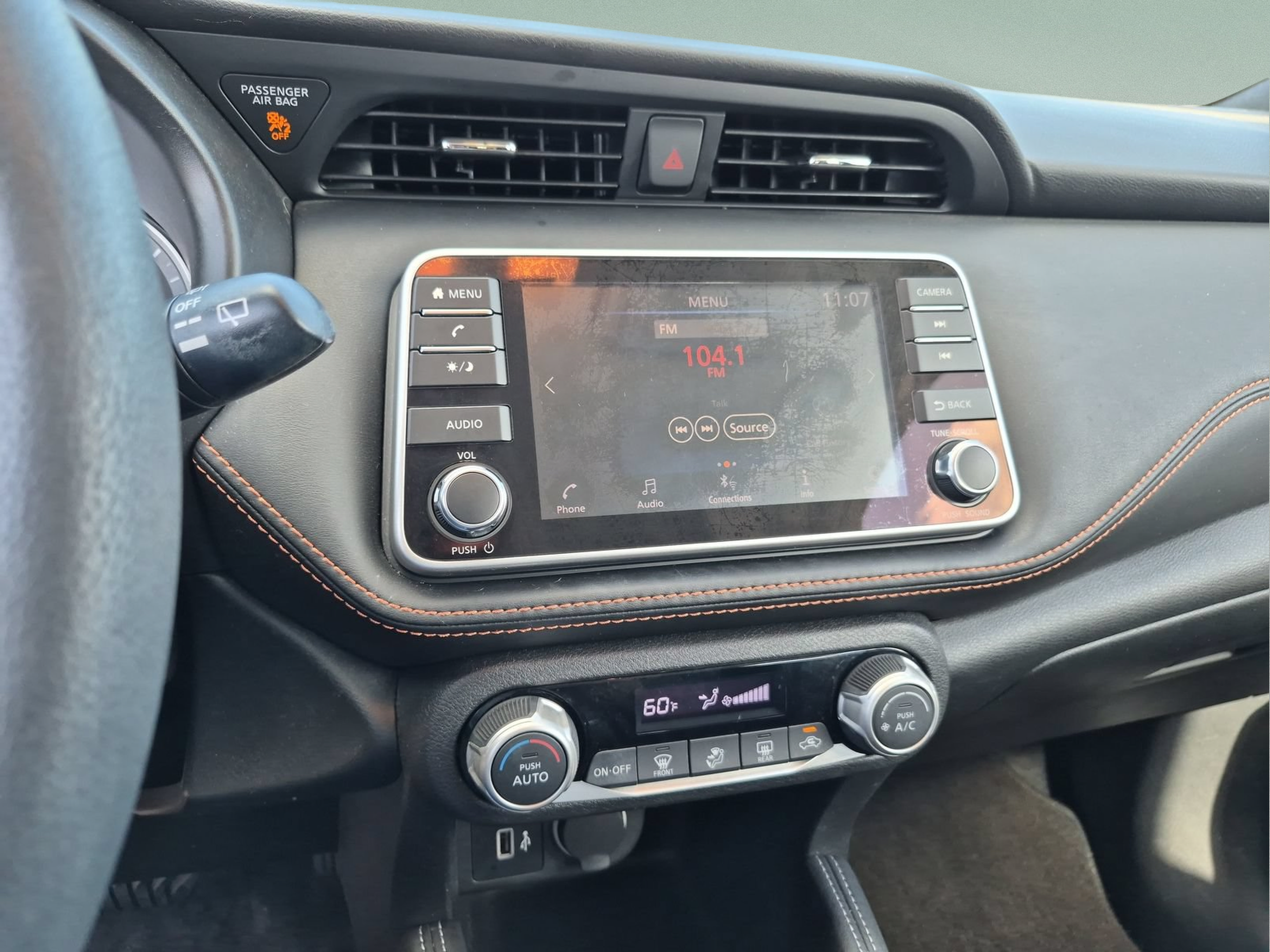 Used 2019 Nissan Kicks SR FWD image 11