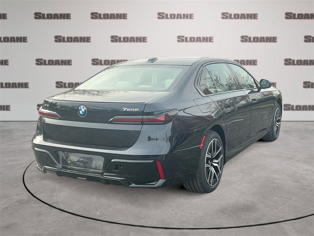 New 2026 BMW 750e xDrive image 5