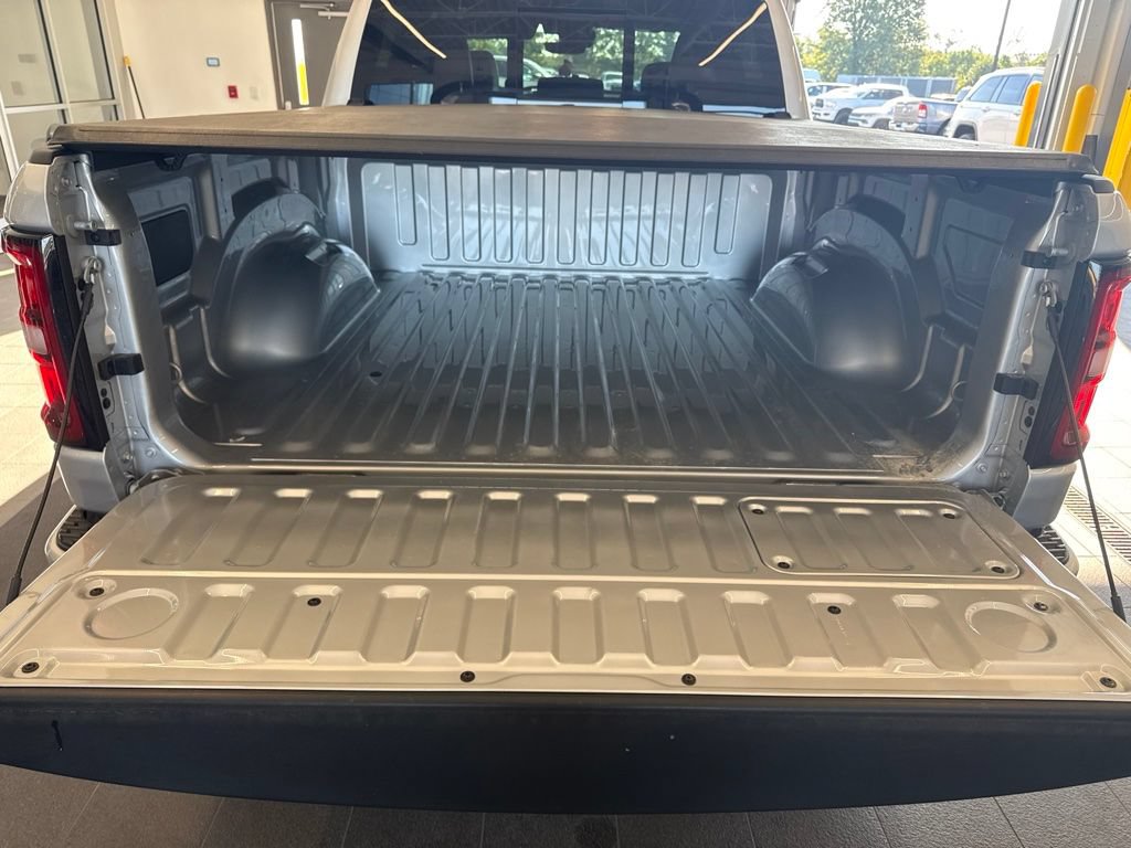 Used 2026 RAM 1500 Laramie w/ Night Edition AWD/4WD image 4