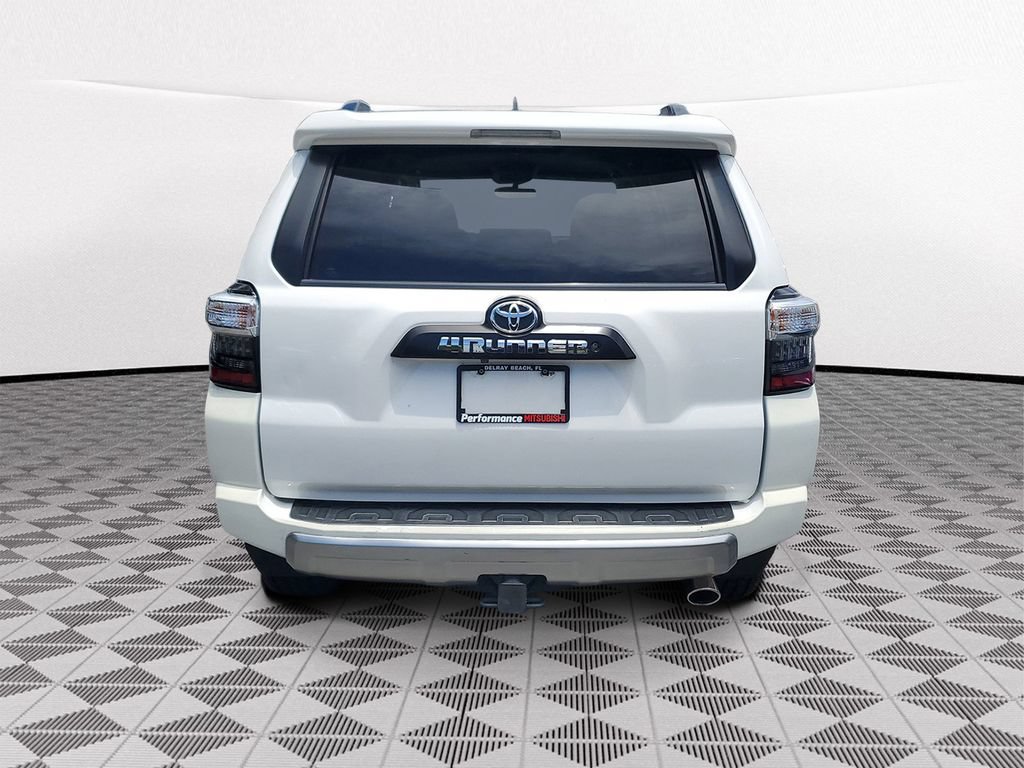 Used 2019 Toyota 4Runner TRD Off-Road AWD/4WD image 5