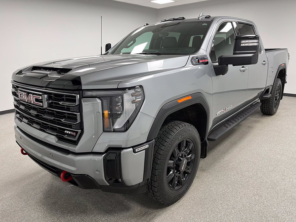 Used 2026 GMC Sierra 3500 AT4 w/ AT4 Premium Plus Package AWD/4WD image 4