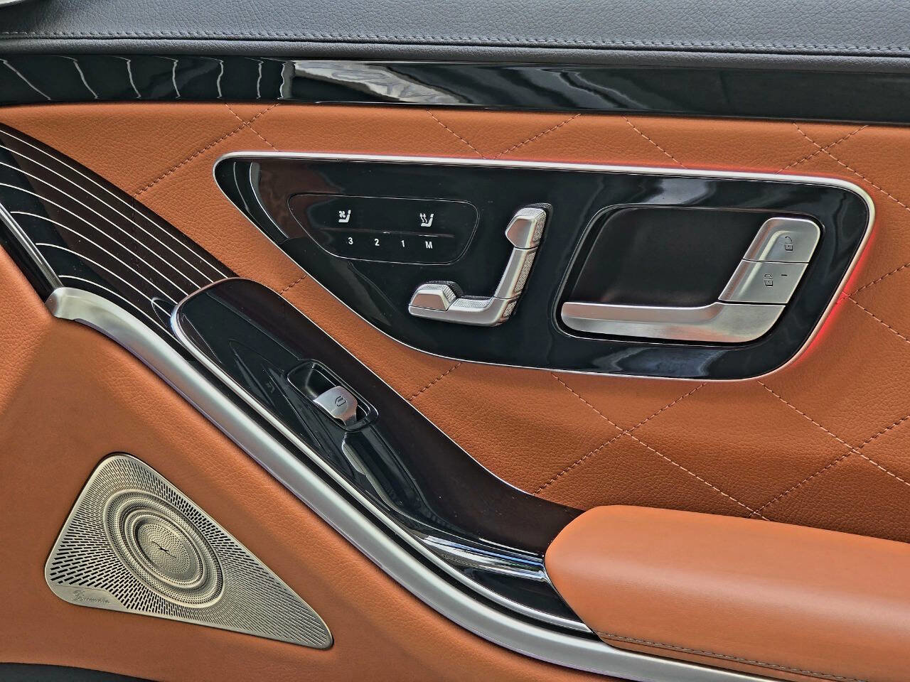 Used 2022 Mercedes-Benz S 580 4MATIC Sedan w/ Rear Seat Package image 84