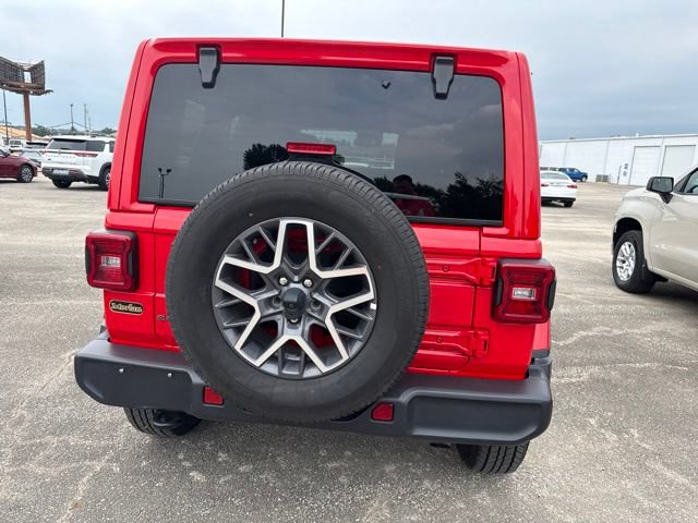 Used 2025 Jeep Wrangler Unlimited Sahara AWD/4WD image 10
