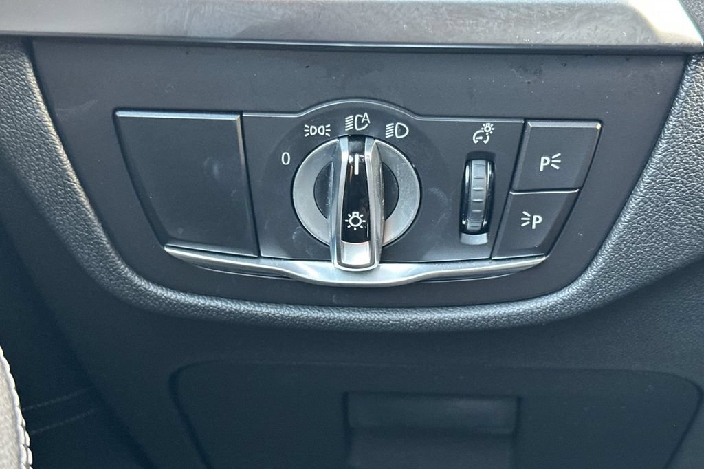 Used 2024 BMW X3 sDrive30i w/ Premium Package RWD image 32