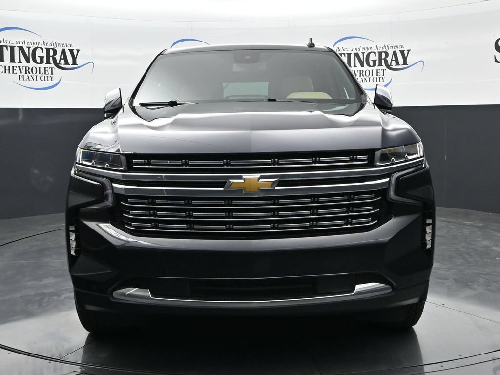 Used 2024 Chevrolet Suburban Premier RWD image 2