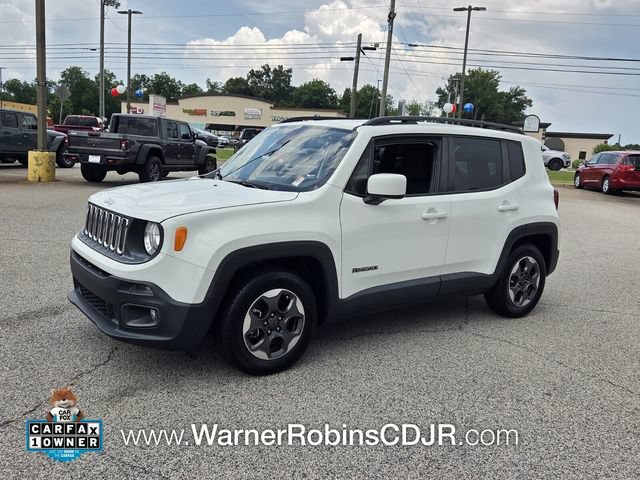Used 2018 Jeep Renegade Latitude FWD image 3