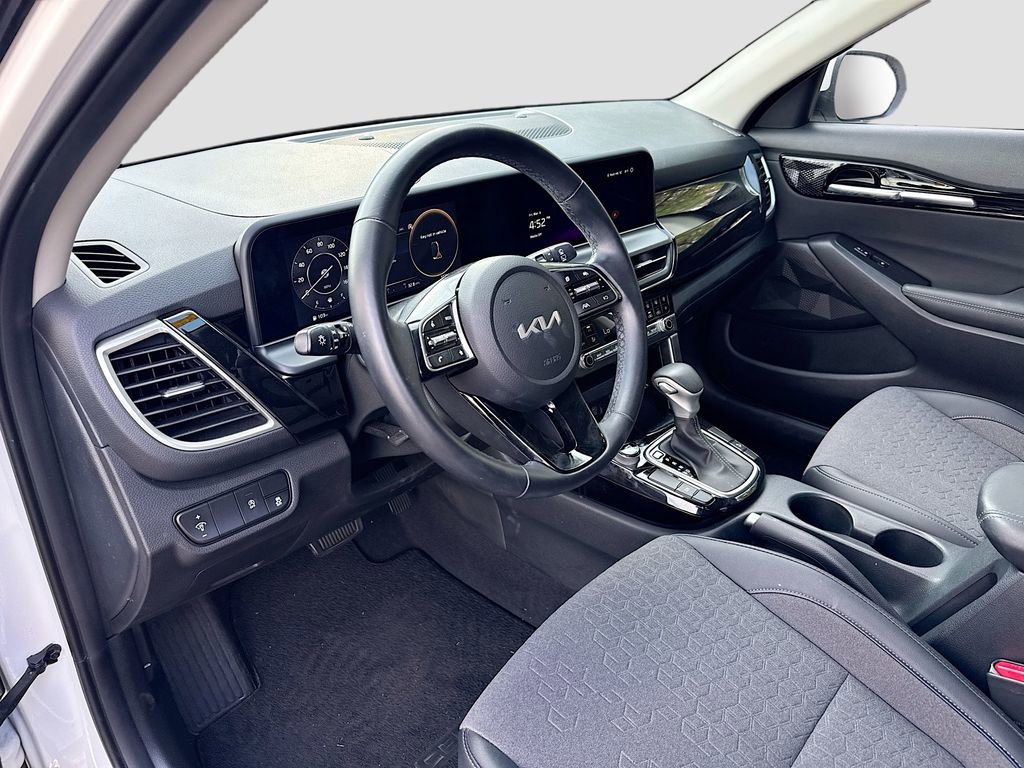 Used 2024 Kia Seltos S image 9