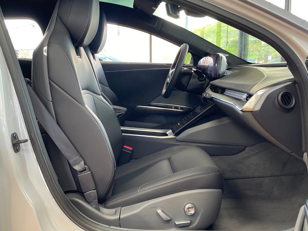 Used 2025 Lucid Air Touring AWD/4WD image 24
