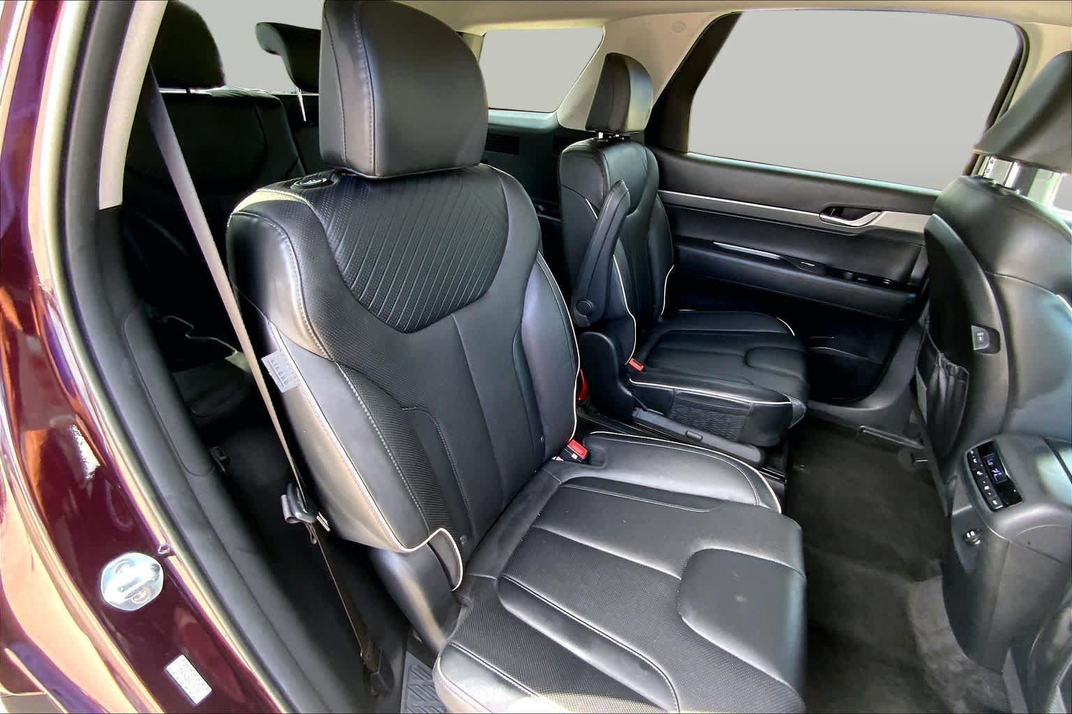 Used 2024 Hyundai Palisade SEL FWD image 18