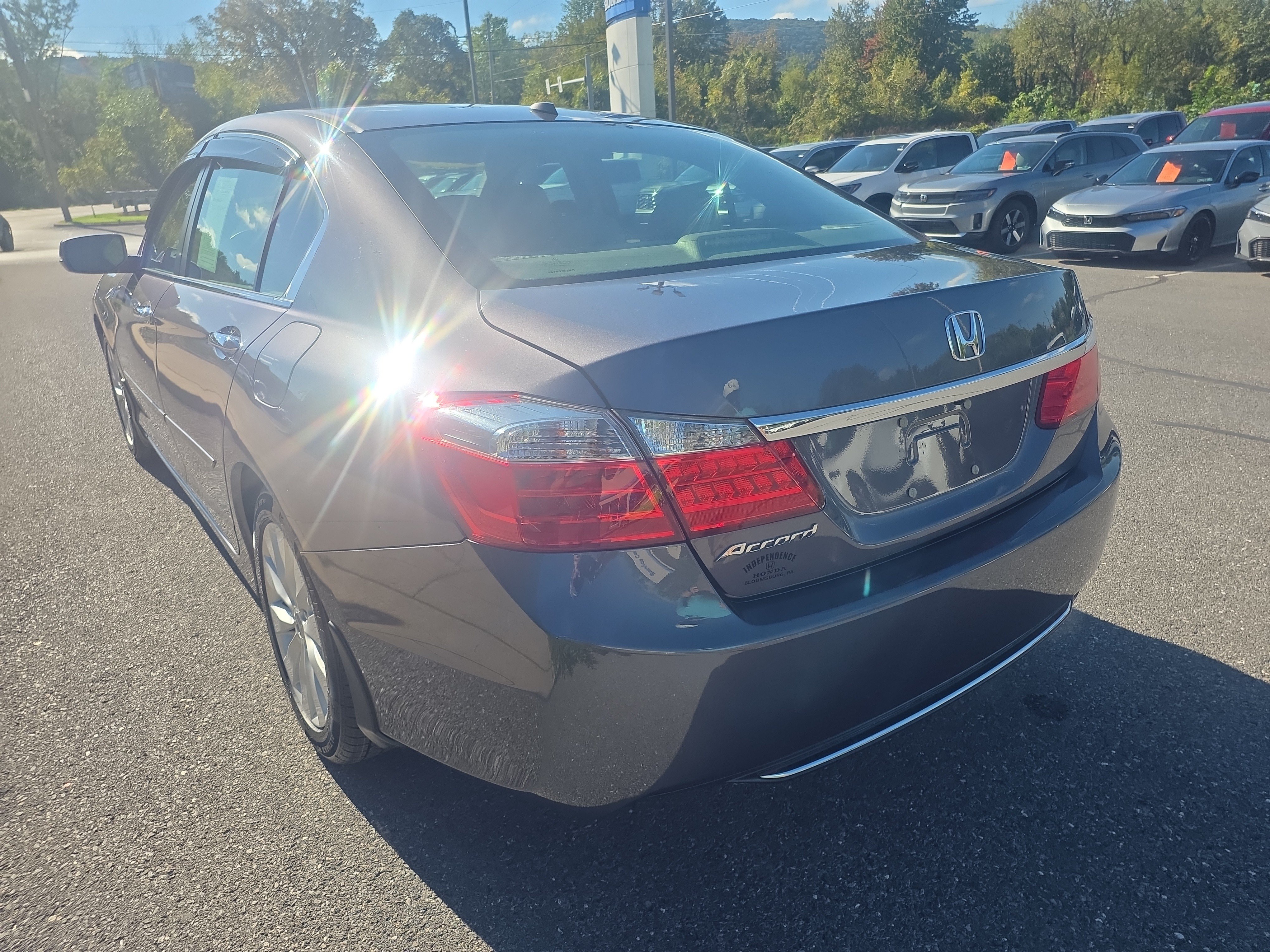 Used 2015 Honda Accord EX-L image 7