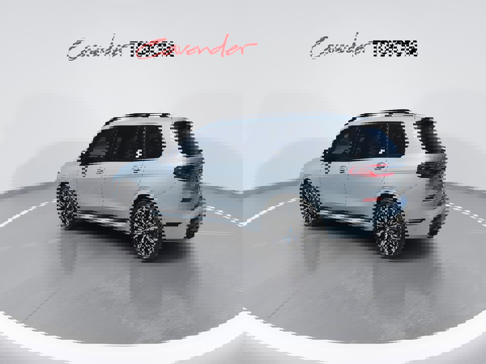 Used 2023 BMW X7 xDrive40i w/ Executive Package image 6