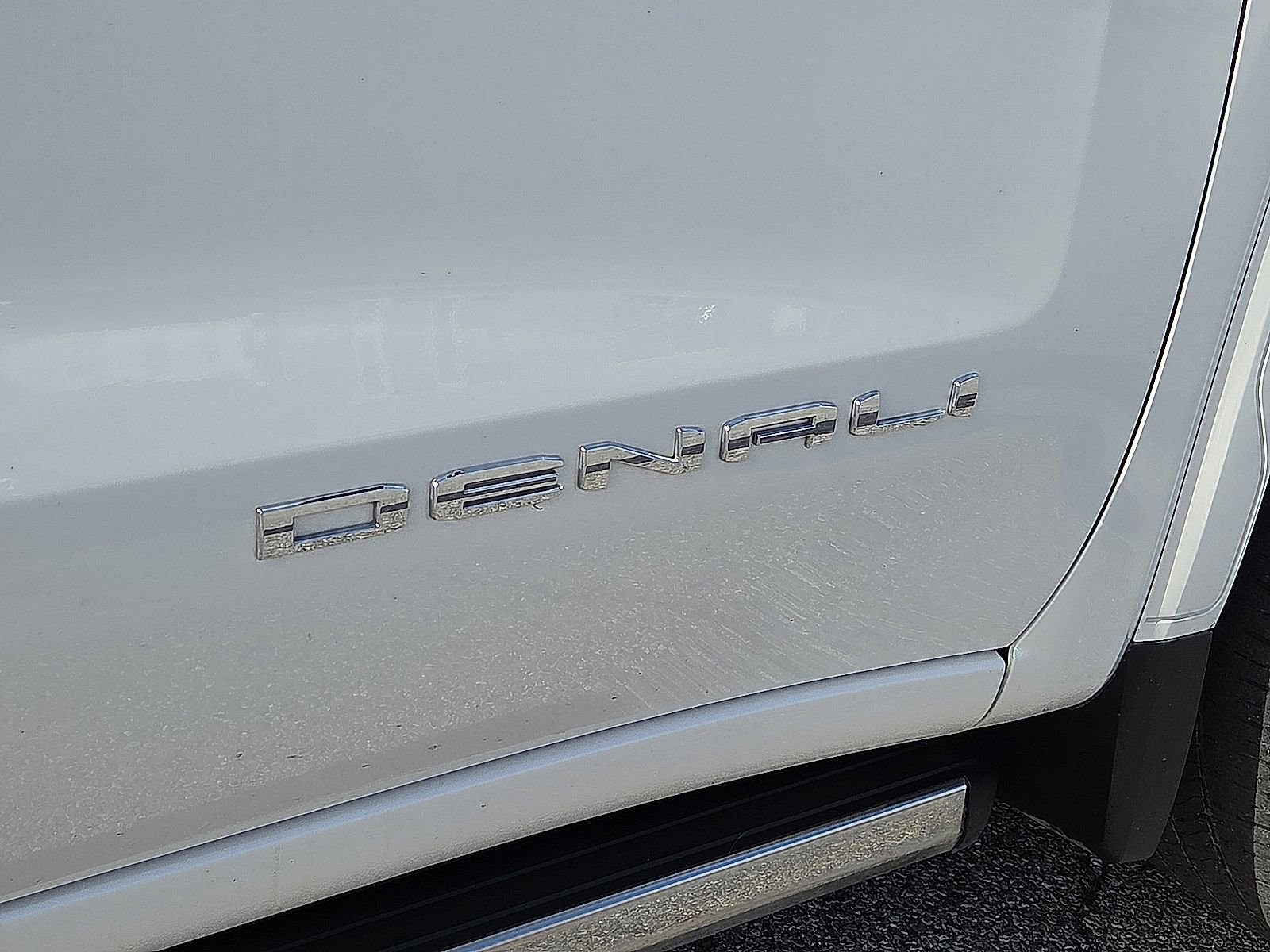Used 2024 GMC Sierra 1500 Denali Ultimate image 7