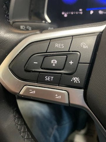 Certified 2023 Volkswagen Jetta SE w/ Panoramic Sunroof Package FWD image 17