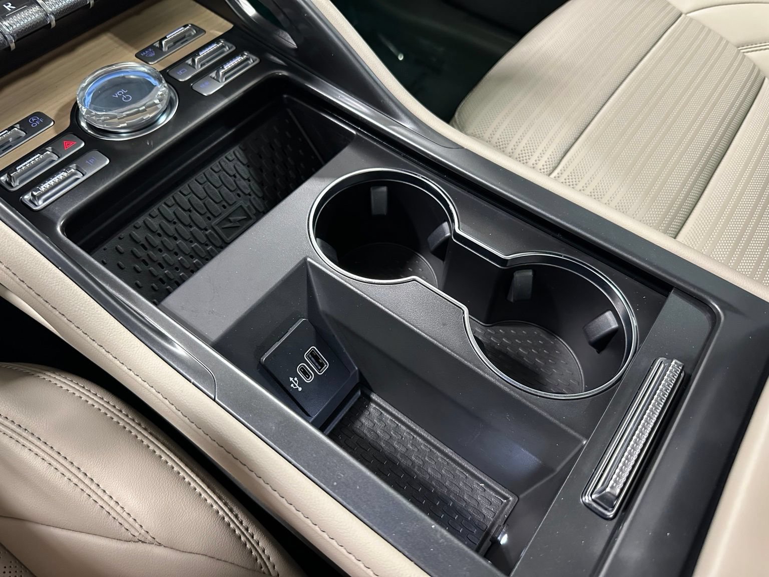 Used 2025 Lincoln Nautilus Reserve AWD/4WD image 36
