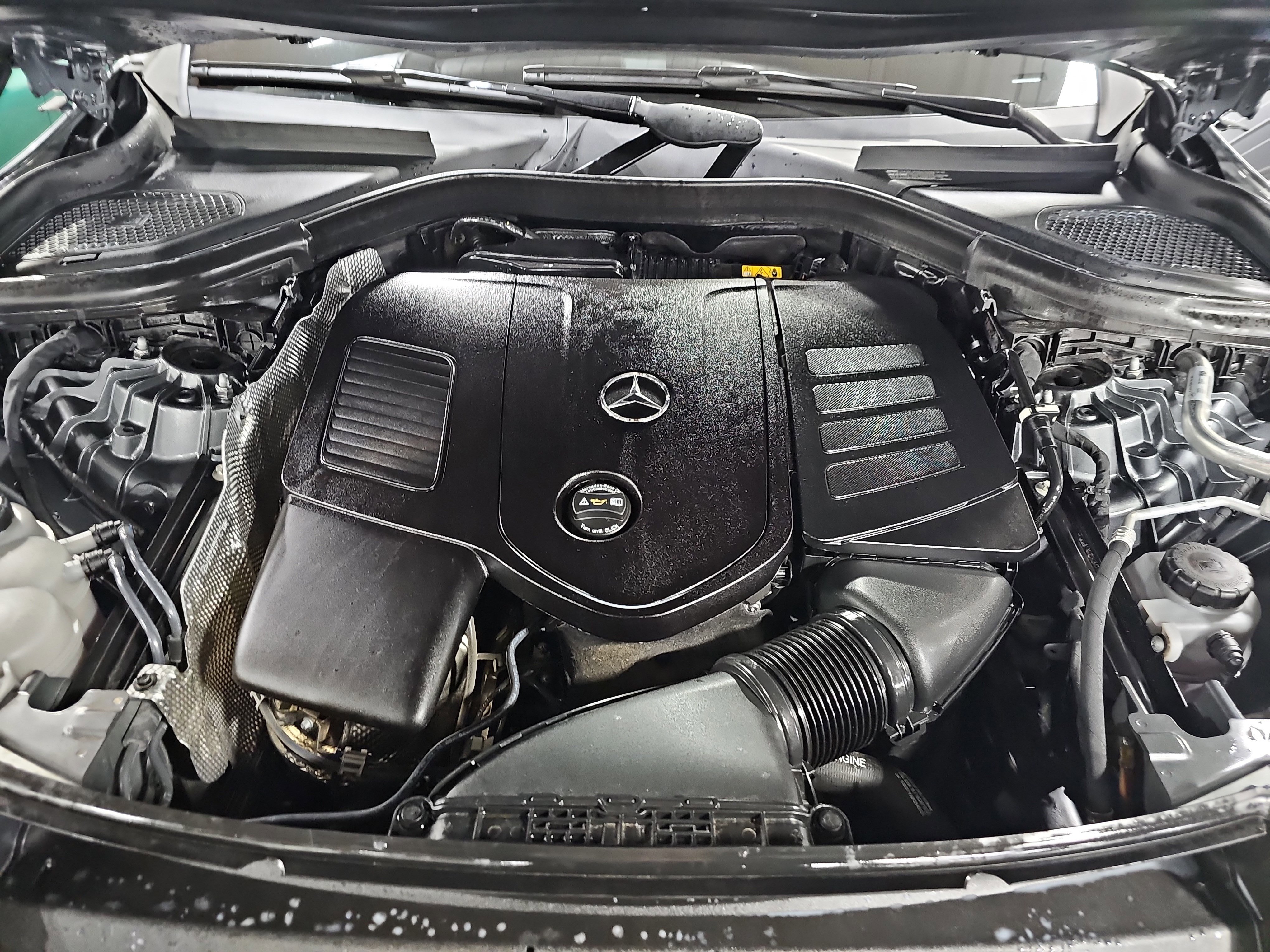 Certified 2023 Mercedes-Benz GLC 300 4MATIC image 33