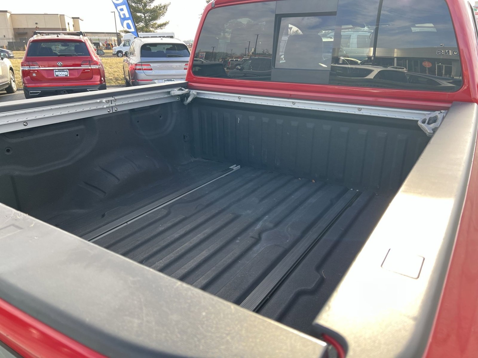 Used 2021 Nissan Titan PRO-4X w/ Pro-4x Convenience Package image 25