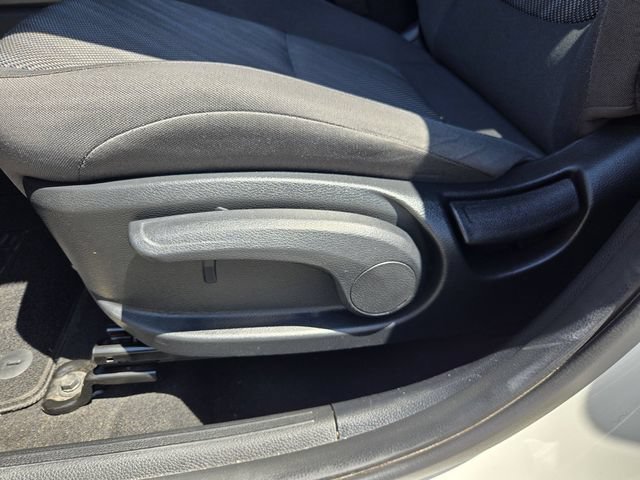 Used 2023 Kia Seltos LX AWD/4WD image 16