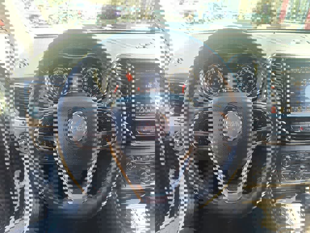 Used 2019 Jeep Cherokee Limited image 14