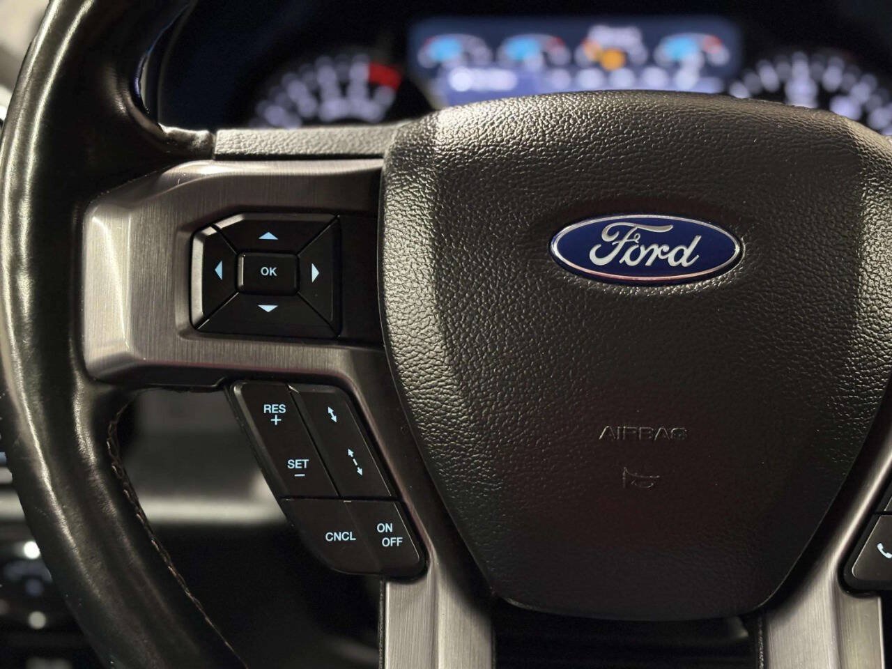 Used 2019 Ford Expedition Platinum AWD/4WD image 36