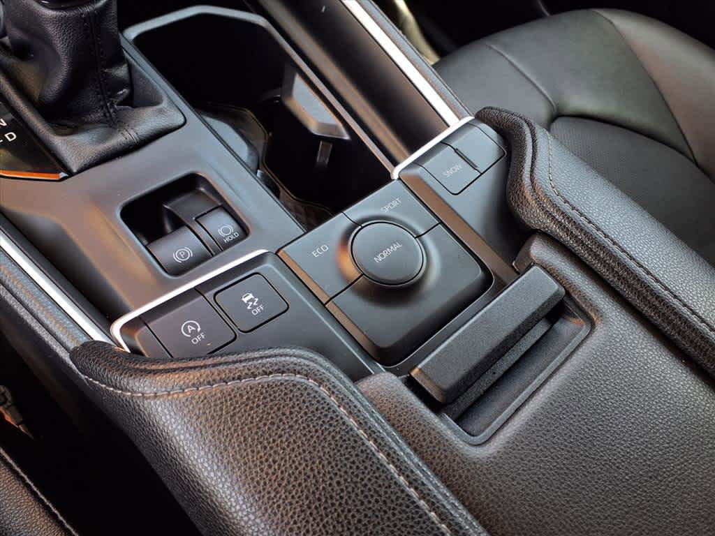 Certified 2025 Toyota Grand Highlander FWD image 16