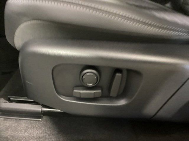 Used 2024 Land Rover Discovery Sport Dynamic SE image 26