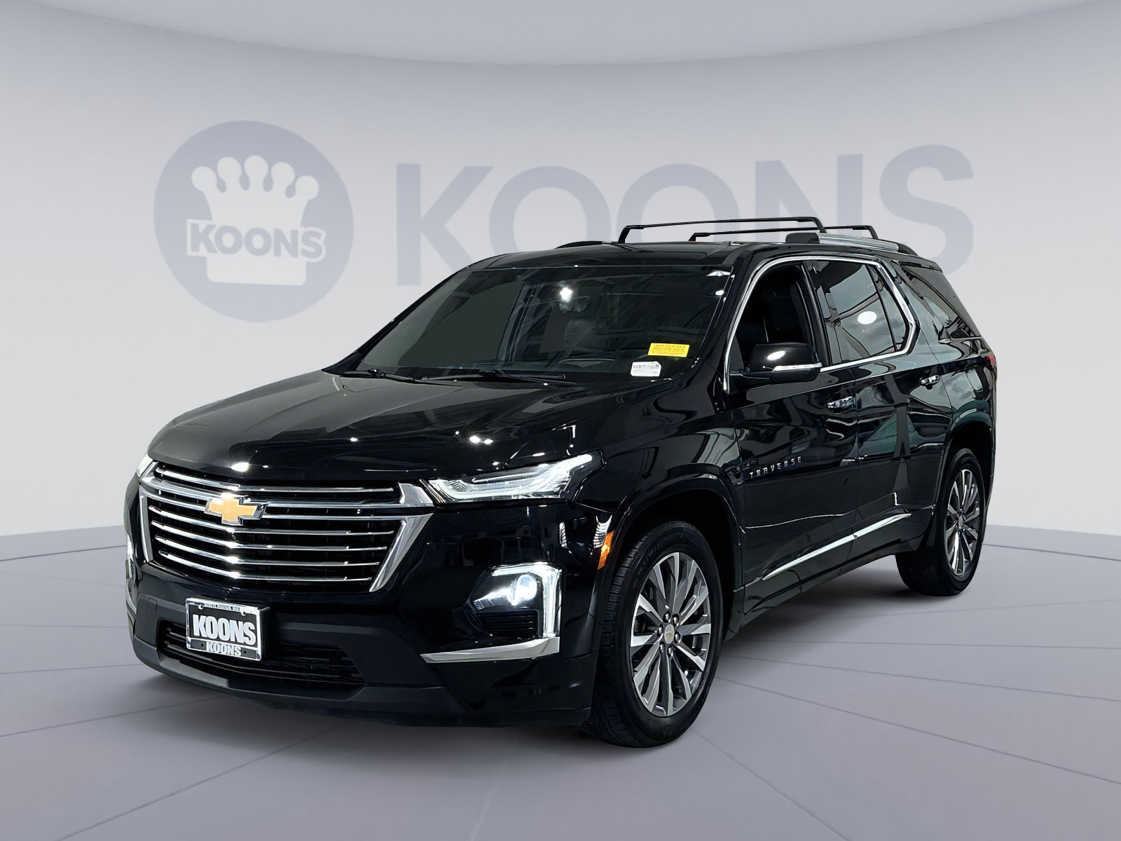 Used 2023 Chevrolet Traverse Premier AWD/4WD image 1
