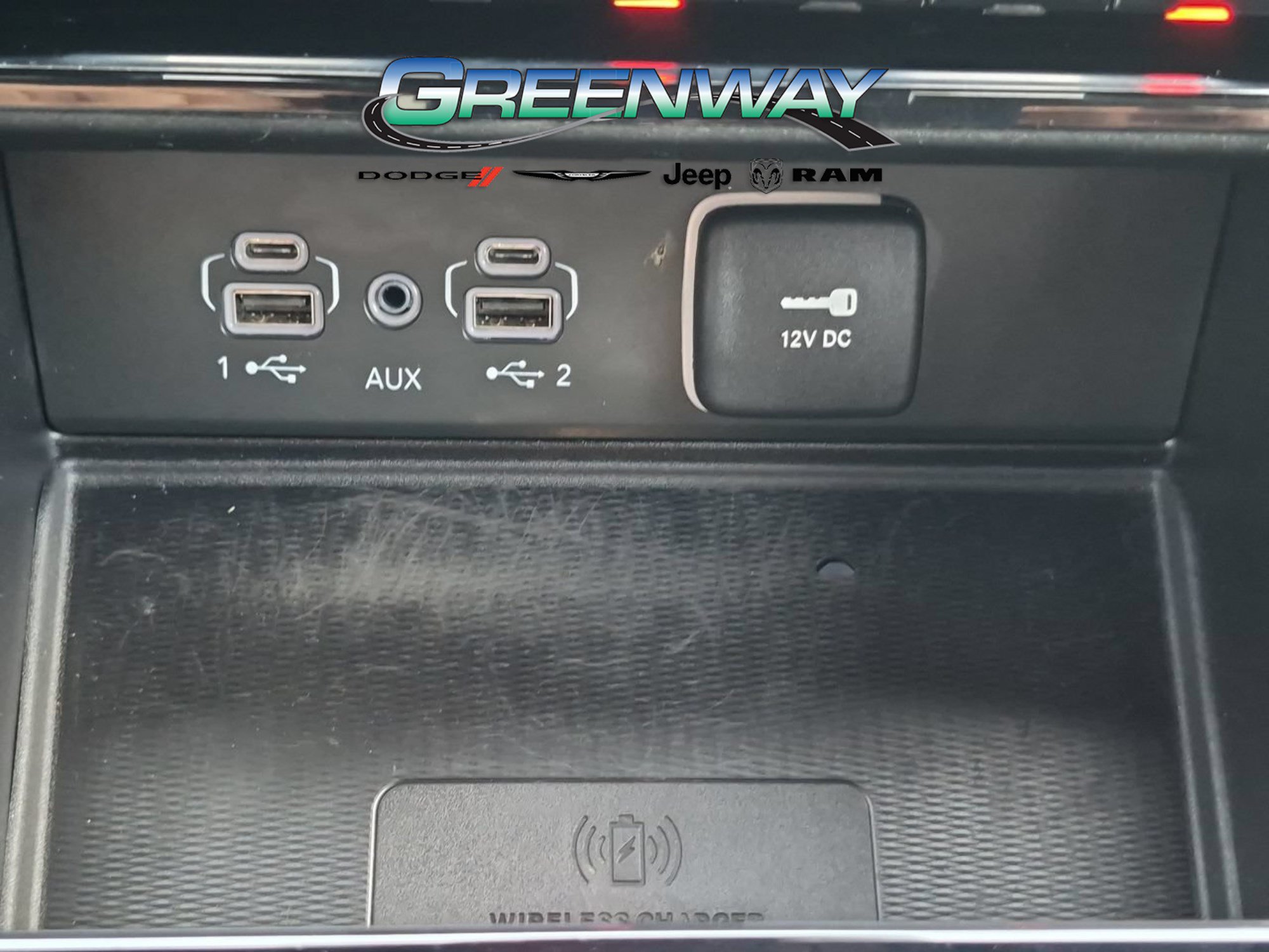 Used 2023 Jeep Grand Cherokee L Altitude AWD/4WD image 19