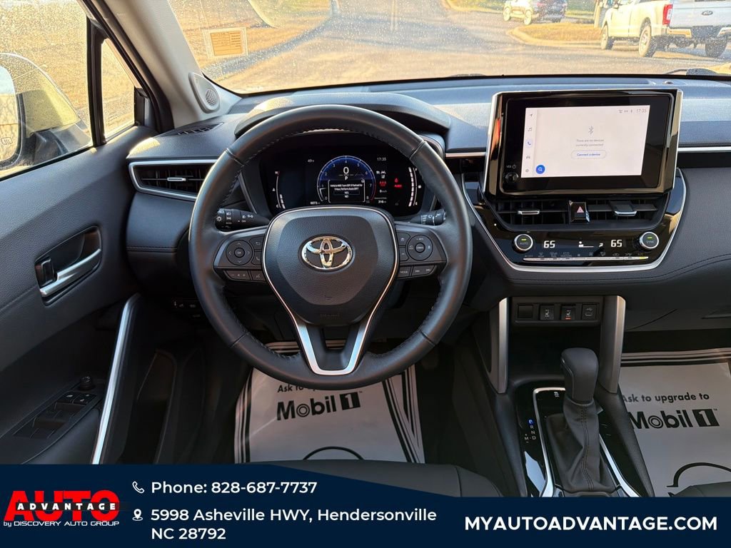 Used 2023 Toyota Corolla Cross XLE w/ Convenience Package image 33