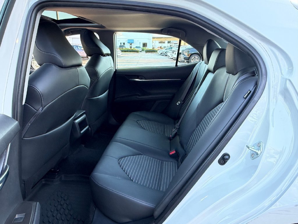 Used 2023 Toyota Camry SE w/ Convenience Package FWD image 11
