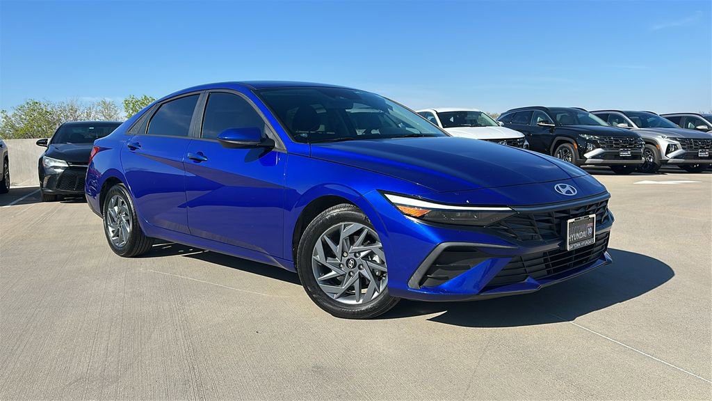 Certified 2024 Hyundai Elantra SEL image 5